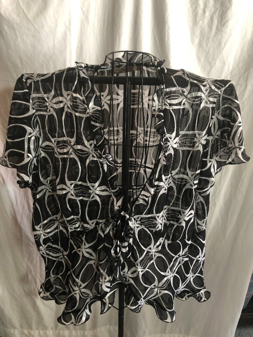 Notations 3X Woman Black Sheer Short Sleeve Top 28" Pit to Pit